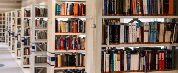 library-488690_1280.jpg